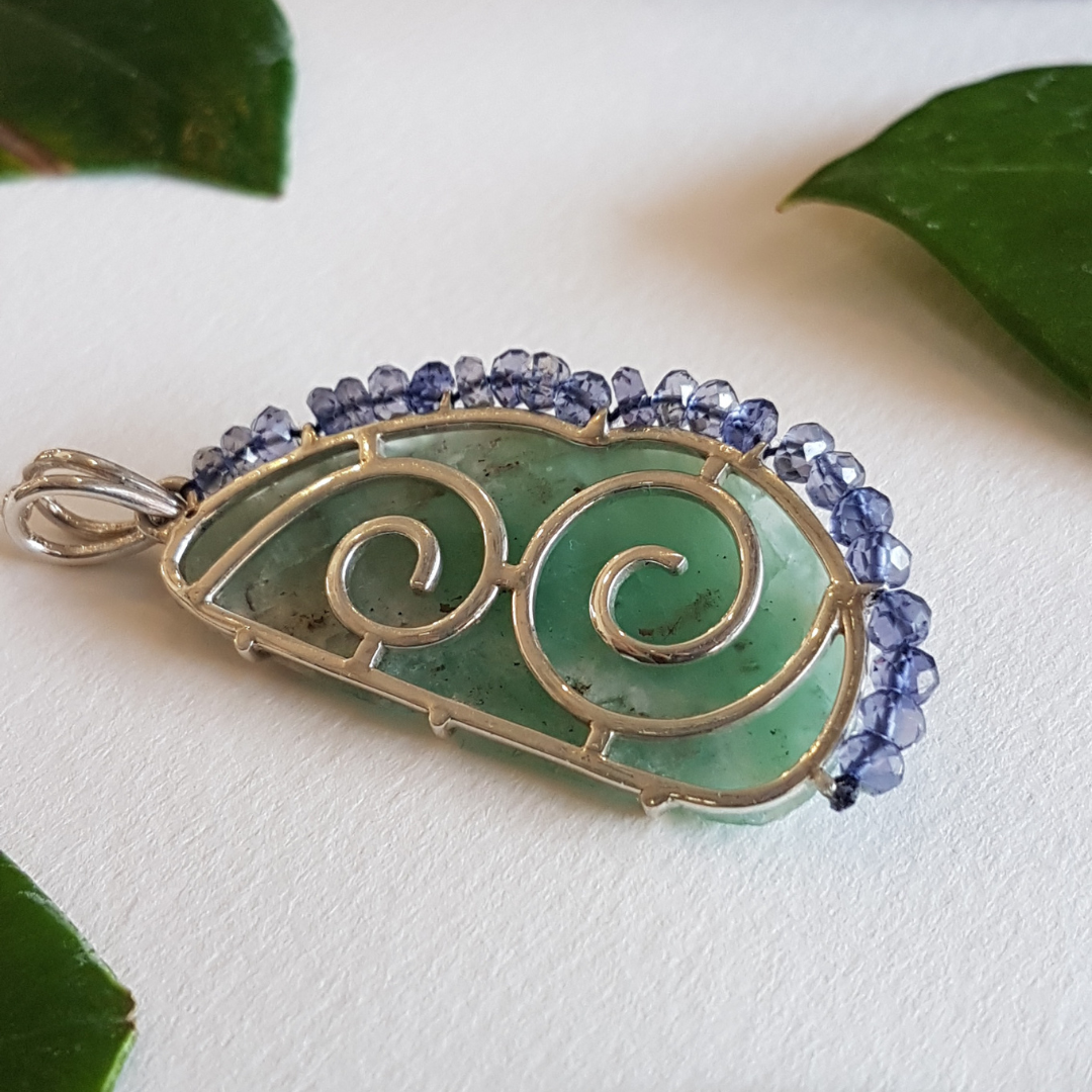 Exclusive Natural Emerald Unique Gemstone Pendant1