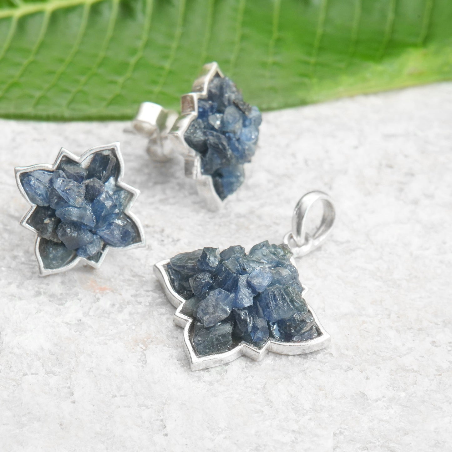 Natural Blue Sapphire Gemstone Pendant