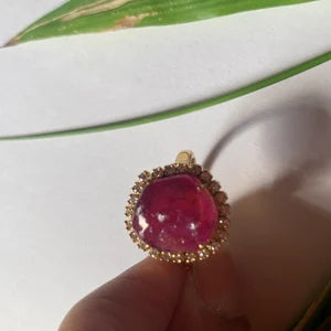 Natural Ruby with diamonds outline Ring in 14 kt Gold